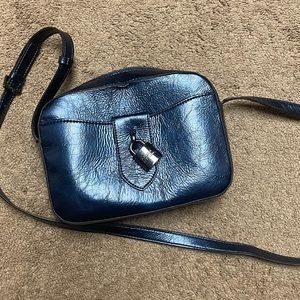 Excellent Condition Guess Metallic Blue Crossbody Purse